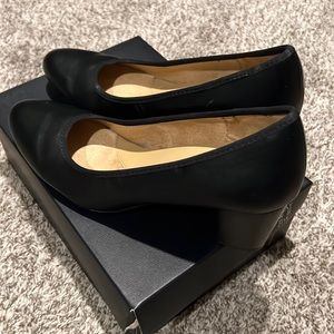 Brand new Naturalizer black heels